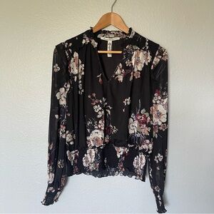 American Rag Black and Floral Long Sleeve Size